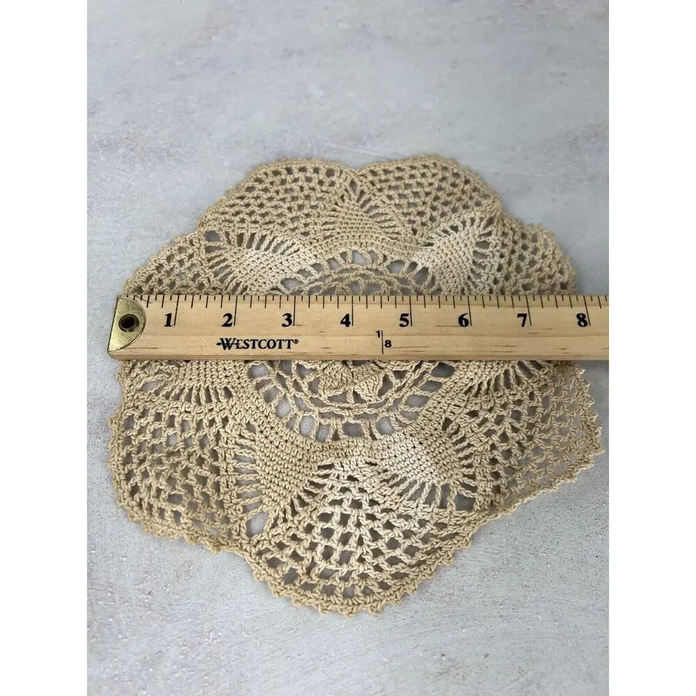 Vintage Imperial Elegance Beige Crochet Scalloped‎ Trim Table Lace Doily